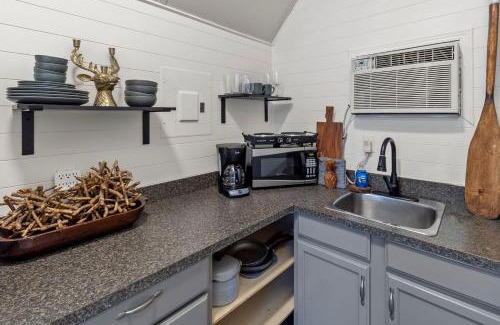 Oil City Casa | Stargazercaddo Lake Cabin With Kayaks