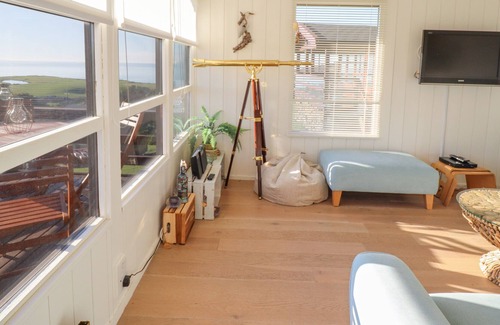 Aberdovey Cabina | STARGAZING, family friendly, character holiday cottage in Aberdovey