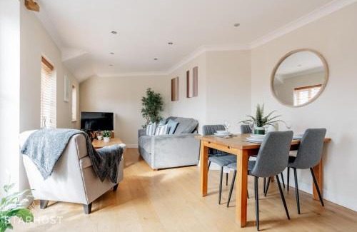 Newbury Apartamento | StarHost Residences - Smart 2 Bedroom Apartment in Newbury