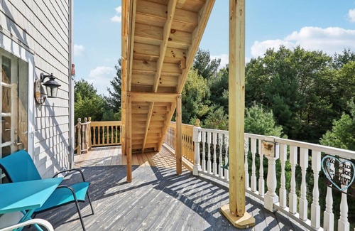 Fort Atkinson Villa | Starlight Tower Hot Tub King Suite with 8-Jet Massage Shower by RedAwning