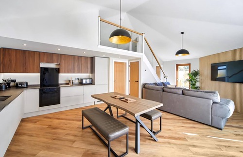 Fitling Chalet De Esquí | Starlight Wren (Pet)