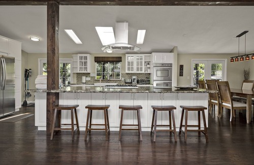 Cloverdale Casa | 4Br / 3Ba Hillside Alexander Valley Home con piscina enterrada