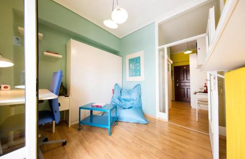 Ampelokipoi Apartamento | Startupper's Pad in real Athenian neighbourhood