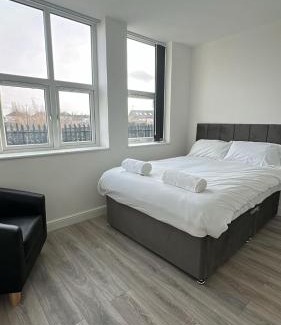 Scunthorpe Apartamento | Station House One Bedroom Aparthotel - free parking!