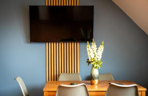 Niederzwehren Apartamento | Stay Çil - 6 beds near A49 & Park Schönfeld
