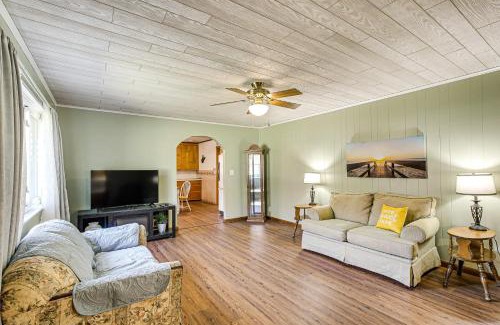 Davisville Casa | Stay and Play West Virginia Country Home!
