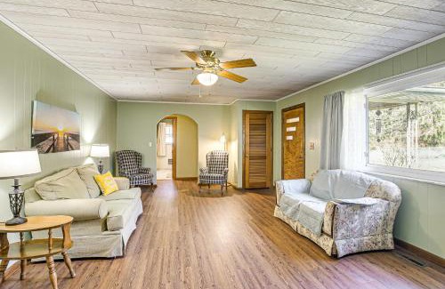 Davisville Casa | Stay and Play West Virginia Country Home!