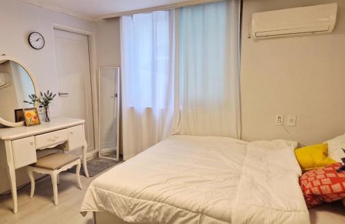 Sinsa-dong Casa | stay at gangnam shinsa station