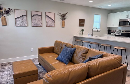 Saint Marys  Allen County Casa | Stay at The Fort! 2 Homes perfect| Gatherings for Teams| Reunions| Families