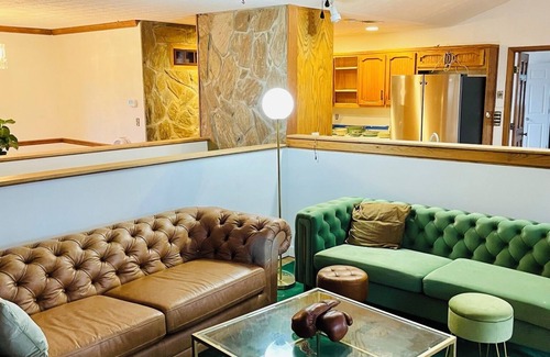 Fayetteville Casa | Stay at the Silver Queen