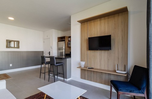 Corrego Grande Apartamento | Stay in a Building With a Pool, Gym, and Leisure - SSL