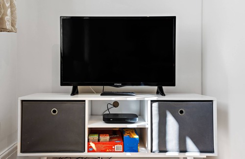 Canton Apartamento | Stay In Cardiff Canton St. John's Court Apartment