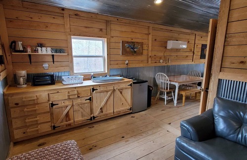 Hartshorn Cabina | Stay in Current River Cabin