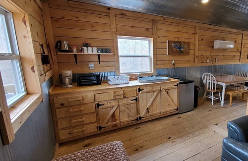 Hartshorn Cabina | Stay in Current River Cabin