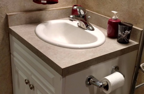 Lansing Casa | ¡Quédate en nuestro granero! Entorno rural tranquilo pero a minutos de lansing.