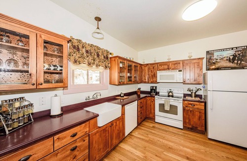 Tombstone Casa | Stay in Wyatt Earp's actual home!