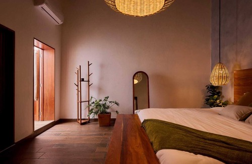 Ruta Independencia Hotel | Stay Ortenxia