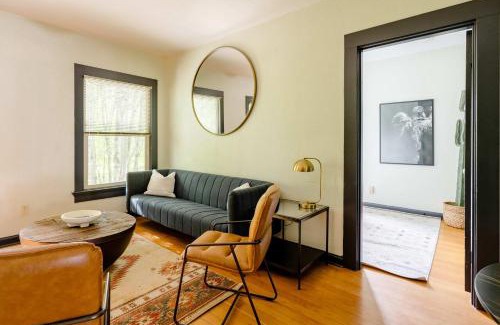 Belmont Casa | Stay Portland - Moab Vibes in PDX- Walk to Local Coffee & Food