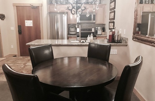 Mammoth Lakes Condominio | * PERMANECER LADO * Lujo de 5 estrellas! Reserve ahora - sea uno de los pocos