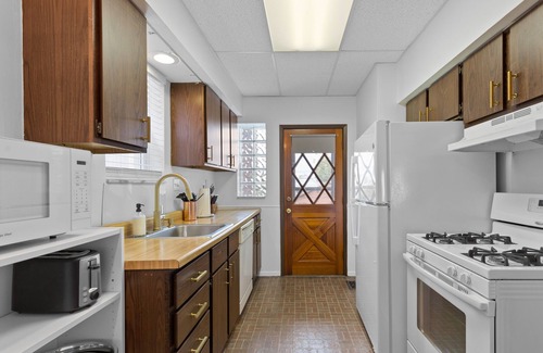 The Hill Apartamento | Stay STL*Travel Nurse Gem*The Hill Neighborhood*