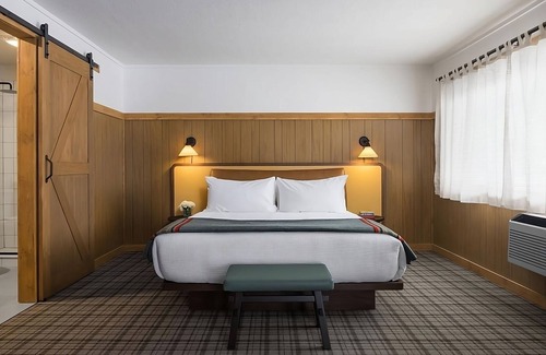 Jackson Hotel | Stay Warm by the Fire Pit at Rustic Lodge w/ Spacious Rooms in Jackson Hole