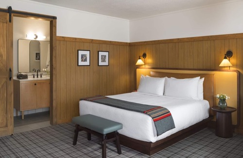 Jackson Hotel | Stay Warm by the Fire Pit at Rustic Lodge w/ Spacious Rooms in Jackson Hole