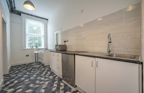 West Derby Apartamento | Stay where it all began for The Beatles!