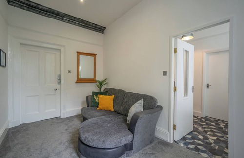 West Derby Apartamento | Stay where it all began for The Beatles!