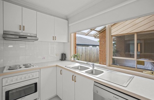 Narre Warren South Casa | StayAU 3BR Vacation Long stay Netflix Pet Friendly