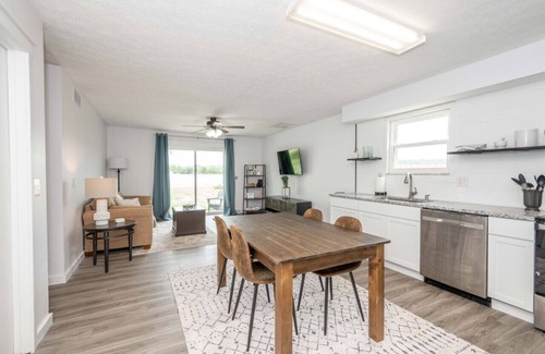 Fairfield Casa | StayBurgundy Fairfield, OH