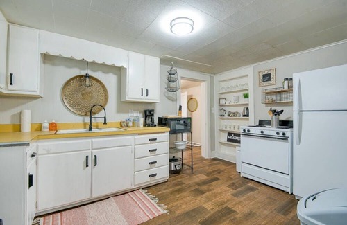 Coos Bay Apartamento | #StayinMyDistrict Historic Heritage in Coos Bay