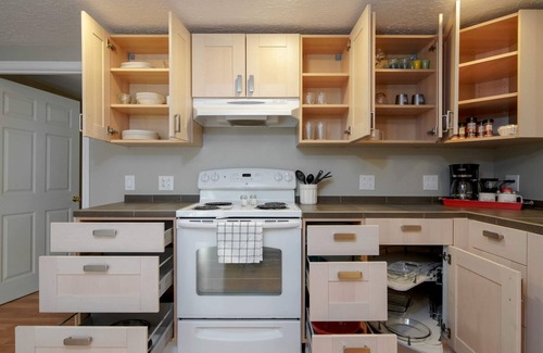 Northwest Portland Apartamento | #StayinMyDistrict St Johns Forest Park Apt
