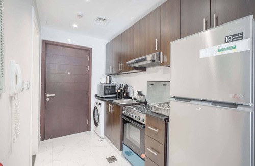 Dubai Apartamento | Dubai South Studio for 2 with Swimming Pool!