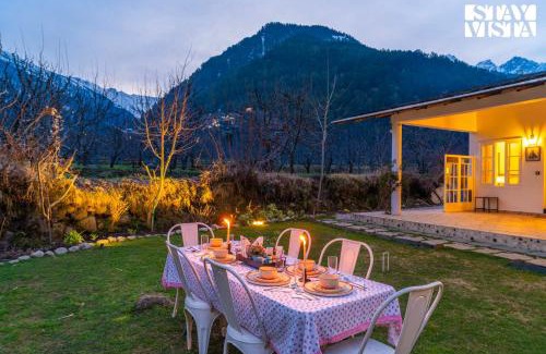 Manali Villa | StayVista at Ekaa House with BBQ, Bonfire, WiFi, Lawn & Pet Friendly
