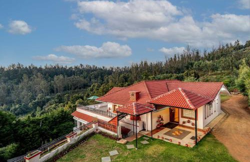 Pudumund Cama Y Desayuno | StayVista at The West Wind 5BHK Villa ooty comp Breakfast