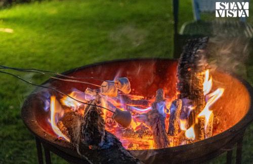 Elappara Villa | StayVista at Vaga Valley Villa - TV, WiFi