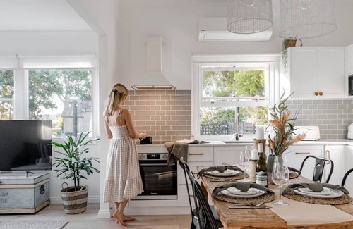 Huskisson Casa | Steamers Cottage - Pet-friendly