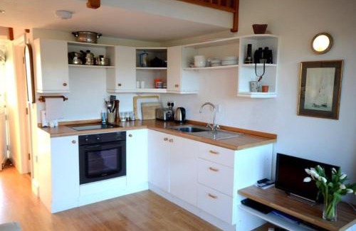 Bantham Apartamento | Steepfield Studio in the heart of Bantham Village