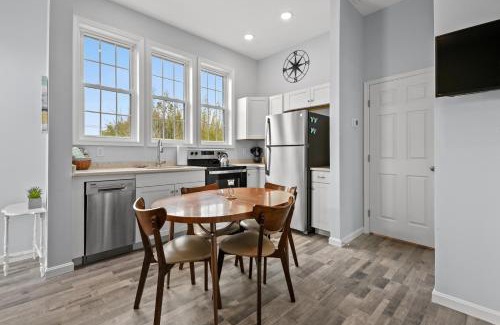 Chincoteague Casa | Stella della Baia - Close to town, Brand new!