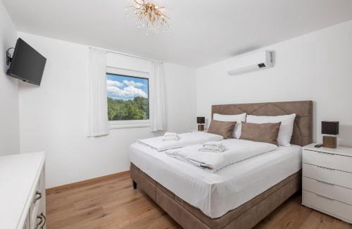 Vantacici Apartamento | Stella & Gloria apartments with balcony