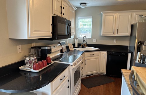 Ankeny Casa | Stellar 4 bedroom home, newly renovated in Ankeny