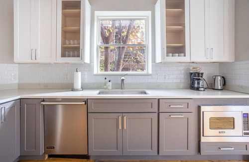 Lanier Heights Casa | Stellar Mount Pleasant 3BR w/ W/D, nr Metro Station & Zoo, by Blueground