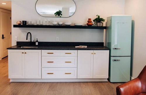 Phoenix Hill Apartamento | Stellar Suites Hotel | 11 Bedroom, Sleep 26 | NULU