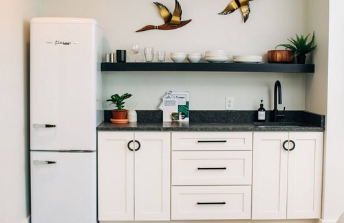 Phoenix Hill Apartamento | Stellar Suites Hotel | 11 Bedroom, Sleep 26 | NULU