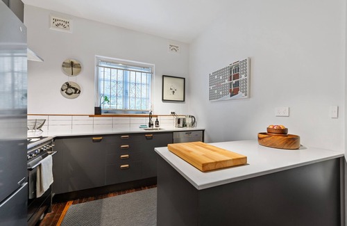 New Farm Apartamento | Regrese al estilo ~ 2Bed / 1Bath / 1Car ~ New Farm