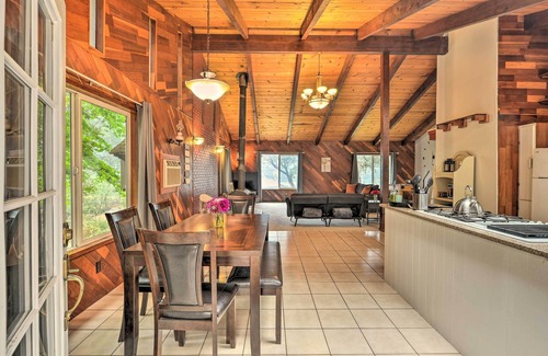 Salyer Casa | Step-Free Hawkins Bar Home Near Trinity River