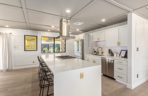 Park Scottsdale One Casa | Step into our luxurious, high-end retreat, blending sophistication with comfort