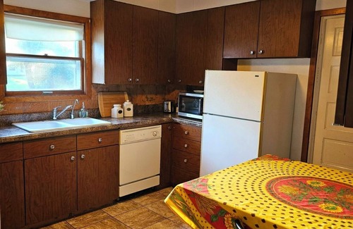 Bowdle Casa | "Step right into nature's theater with our VRBO home as your backdrop!"