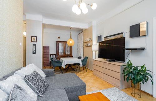 Kesklinn Apartamento | Steps from A Le Coq and Old Town