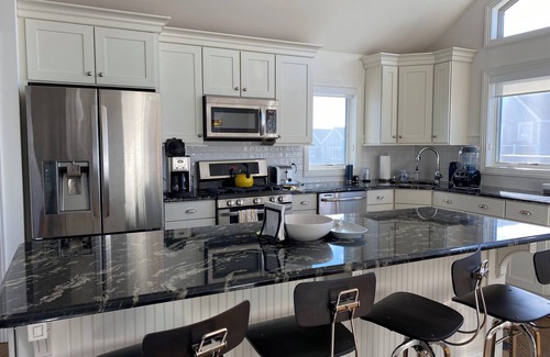 Alden Manor Casa | Steps from the beach! Beautiful 3-bedroom house in Long Beach